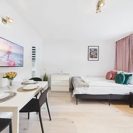 Grojecka Superapart - Near Sczesliwicki Park *