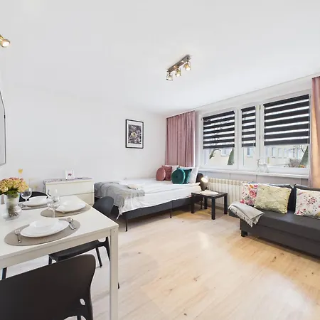 Apartment Grojecka Superapart - Near Sczesliwicki Park *