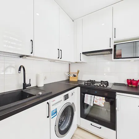 Grojecka Superapart - Near Sczesliwicki Park Apartment Warsaw