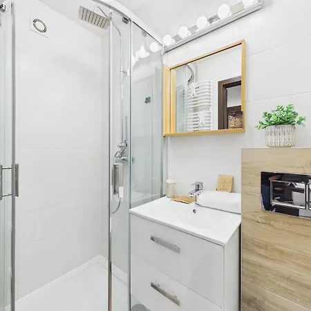 아파트 Grojecka Superapart - Near Sczesliwicki Park 바르샤바