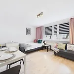 Grojecka Superapart - Near Sczesliwicki Park דירה